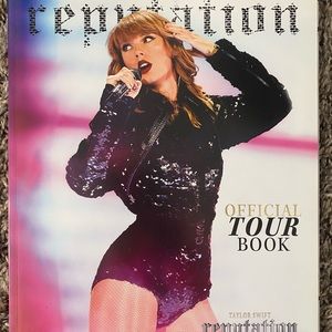 reputation stadium tour official tour book